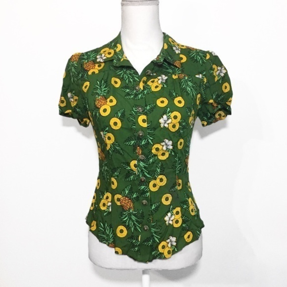 NWT ModCloth Collectif Green Pineapple Shirt Top
